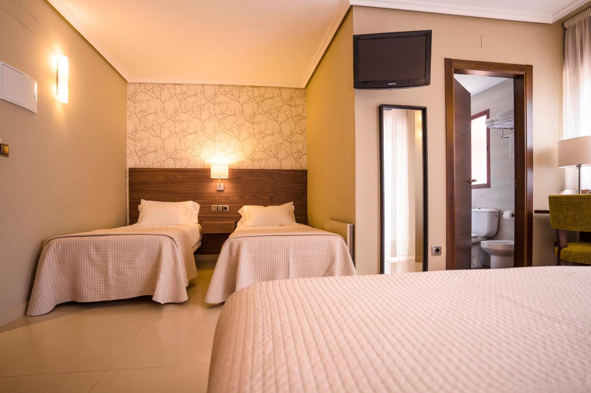 Hotel Piramide Πόρτο Νόβο Δωμάτιο φωτογραφία
